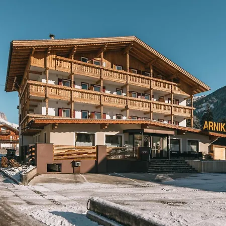 Arnika Hotel Pozza di Fassa