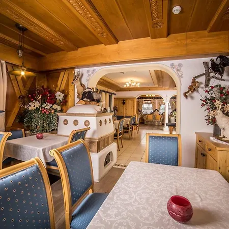 Arnika 3* Pozza di Fassa